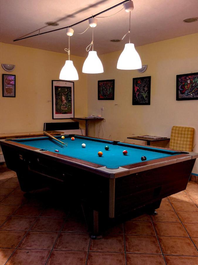 Whole Basement Former Pub3 For Bachelor / Bachelorette Party Boedapest Buitenkant foto