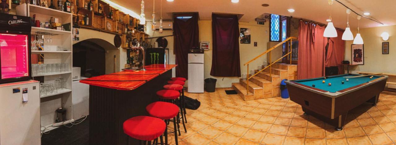 Whole Basement Former Pub3 For Bachelor / Bachelorette Party Boedapest Buitenkant foto
